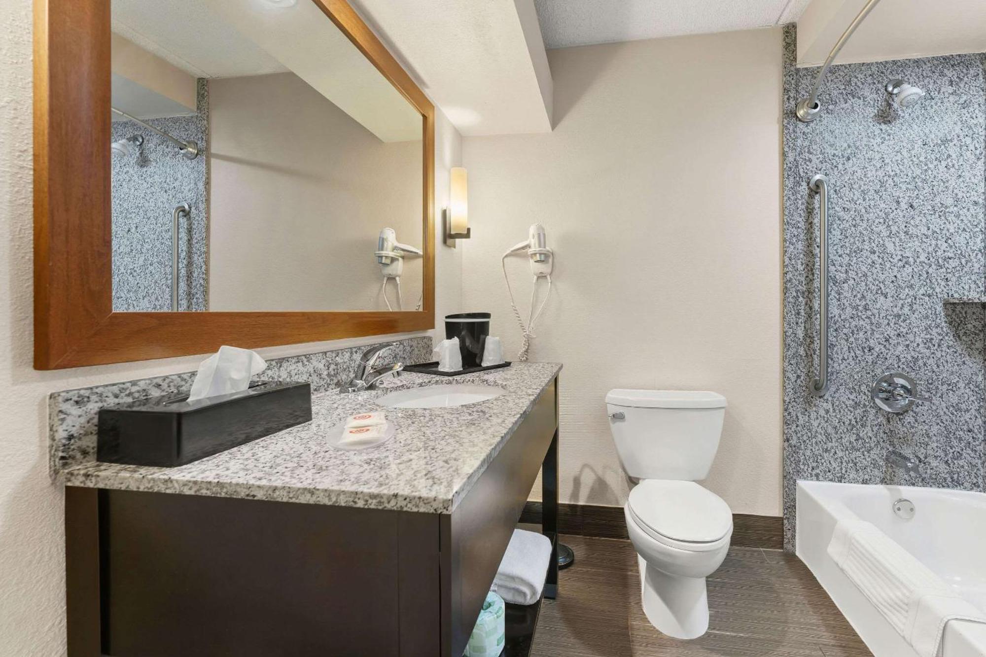 Comfort Lehigh Valley West Inn 3*
